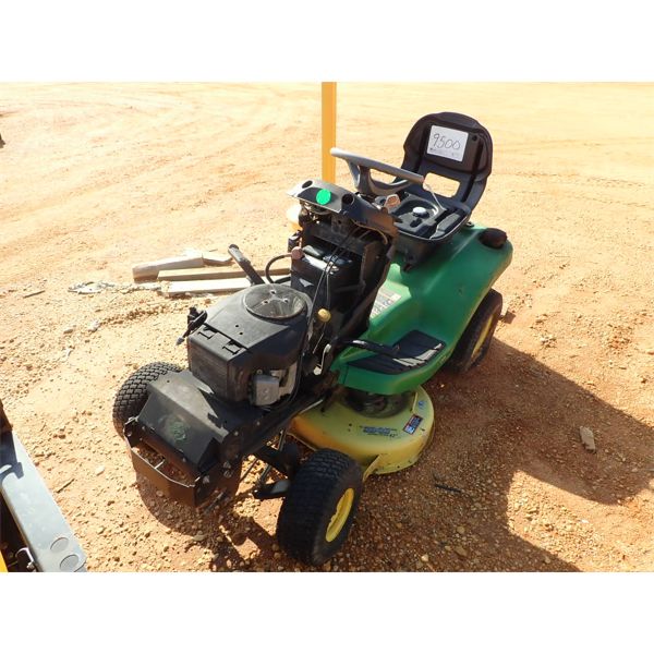 JOHN DEERE  Lawn Mower