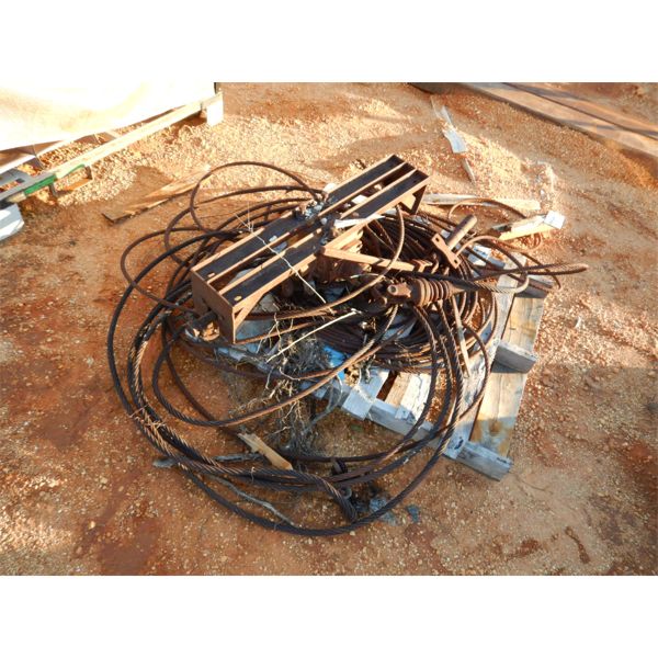 (1) PALLET STEEL CABLE W/DRIVE GEAR FRAME (B9)