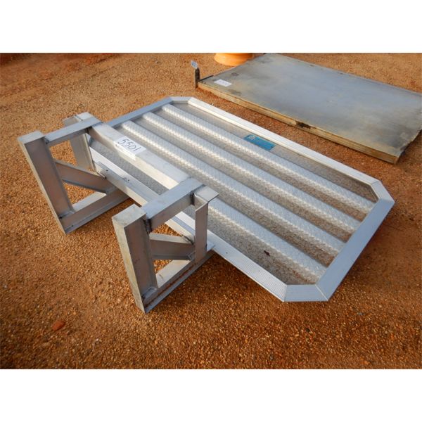 MERRITT ALUMINUM HEADACHE RACK (A1)
