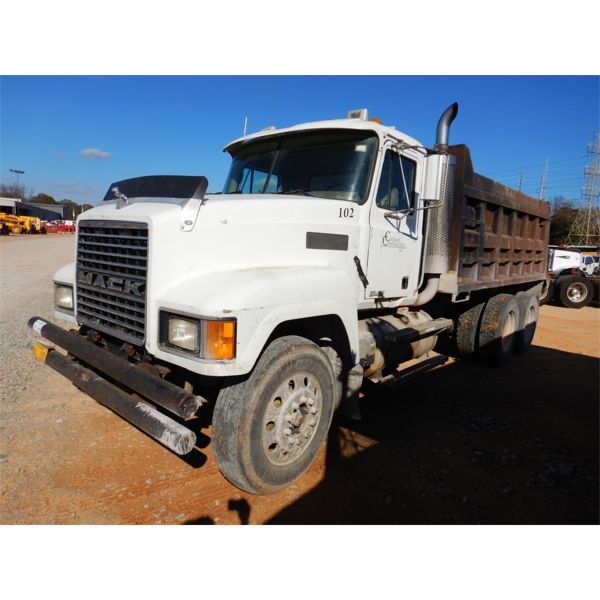 2001 MACK CH613 Dump Truck