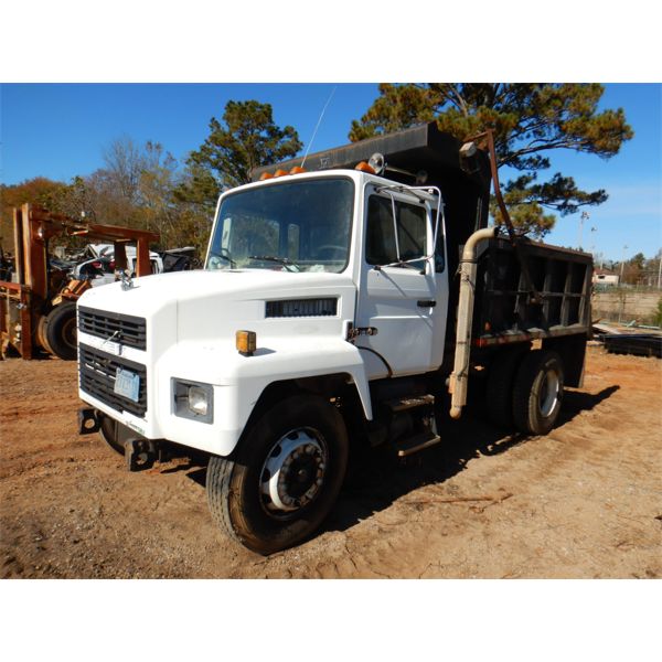 1998 MACK CS300P Dump Truck