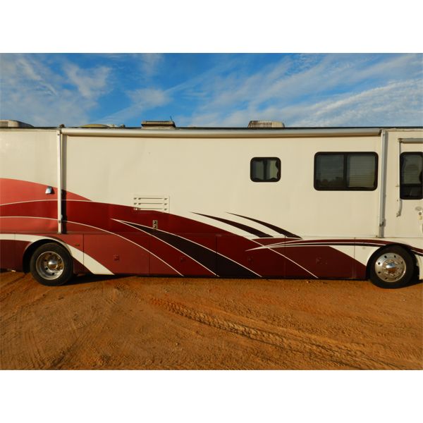 1999 OVERLAND LORADO 41 RV - J.M. Wood Auction Company, Inc.