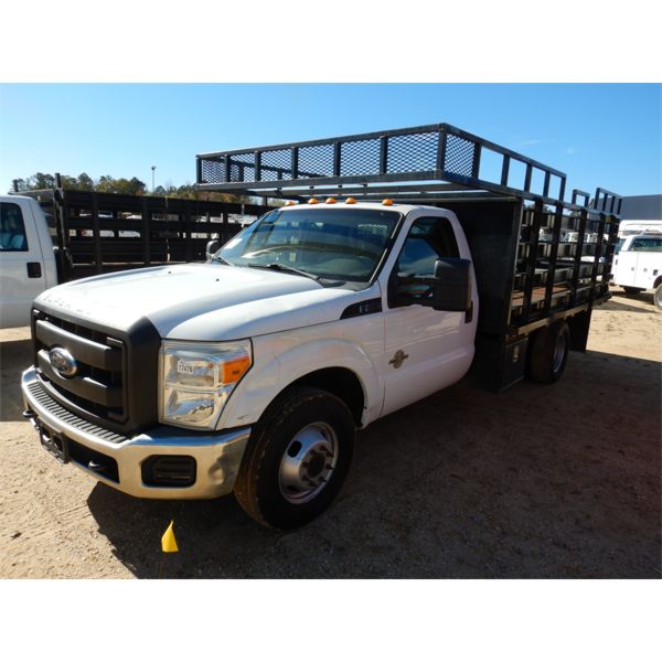 2012 FORD F350 XL SUPER DUTY Flatbed Truck