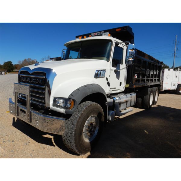 2018 MACK GU713 Dump Truck