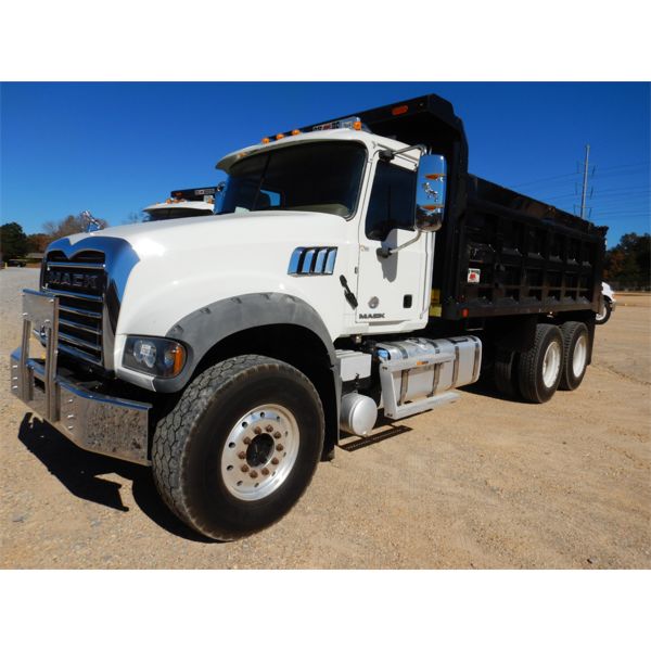 2018 MACK GU713 Dump Truck