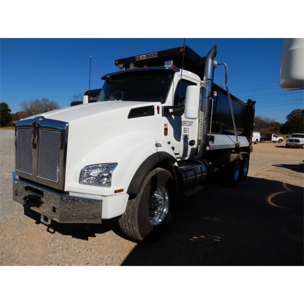 2022 KENWORTH T880 Dump Truck