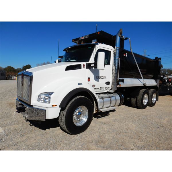 2021 KENWORTH T880 Dump Truck