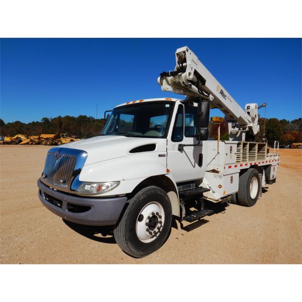 2013 INTERNATIONAL 4300 DURASTAR Bucket Truck