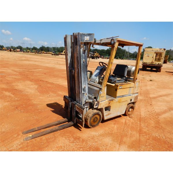CAT T50DSA Forklift - Mast