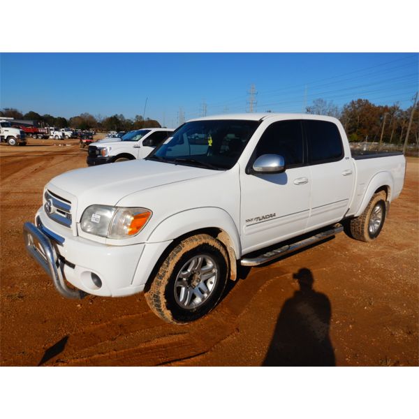 2005 TOYOTA TUNDRA SR5 Pickup Truck
