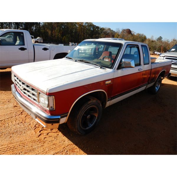 1987 CHEVROLET S10 Pickup Truck