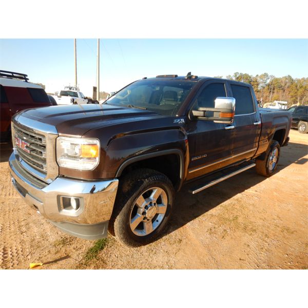 2016 GMC 2500 HD Z71 Pickup Truck
