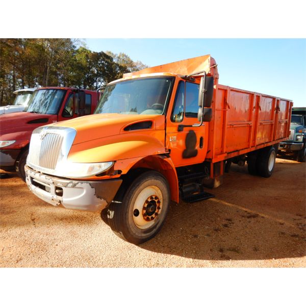 2006 INTERNATIONAL 4200 Flatbed Dump Truck