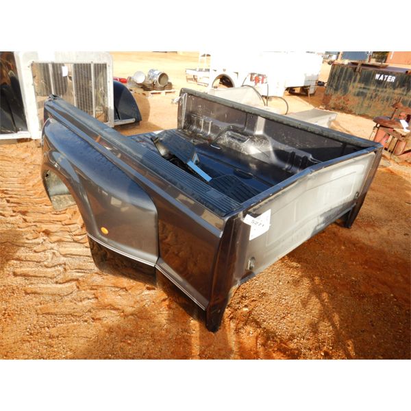 FORD F350 DUALLY PICK UP BED W/BUMPER (A1)