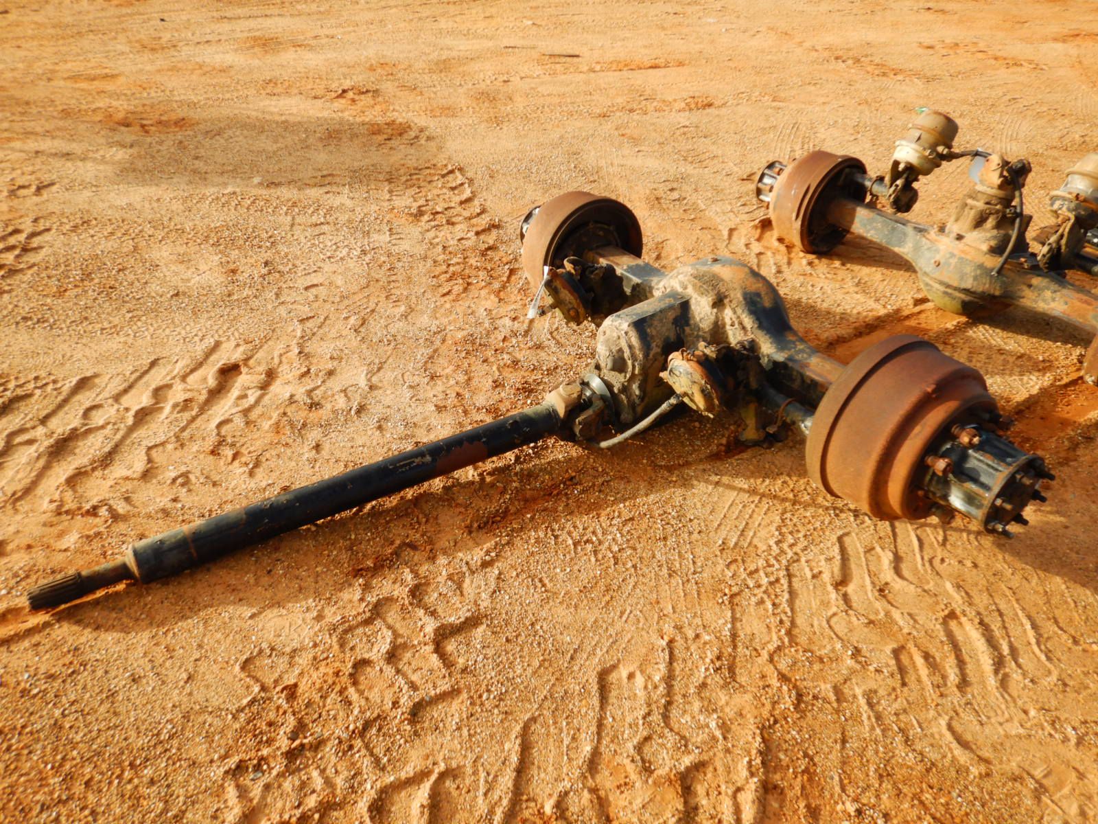 TRUCK/TRACTOR DRIVE AXLE (A1) J.M. Wood Auction Company, Inc.