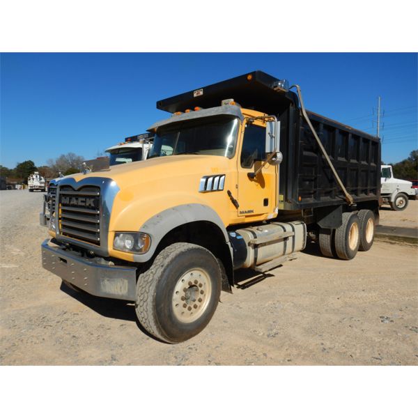 2015 MACK GU713 Dump Truck