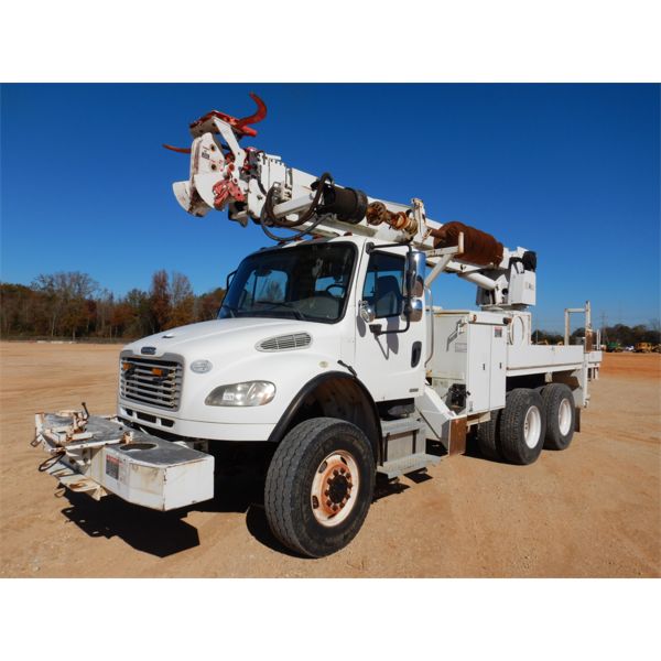 2009 FREIGHTLINER M2 Digger Derick Truck