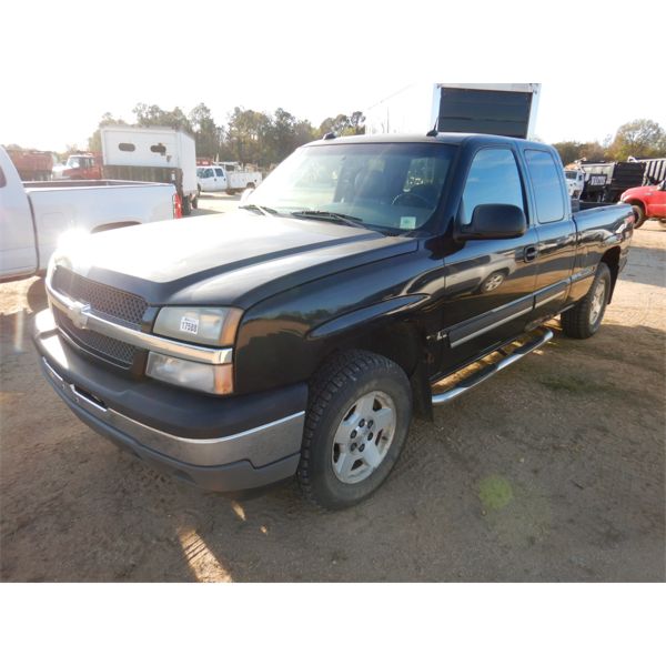 2005 CHEVROLET SLIVERADO LT Pickup Truck