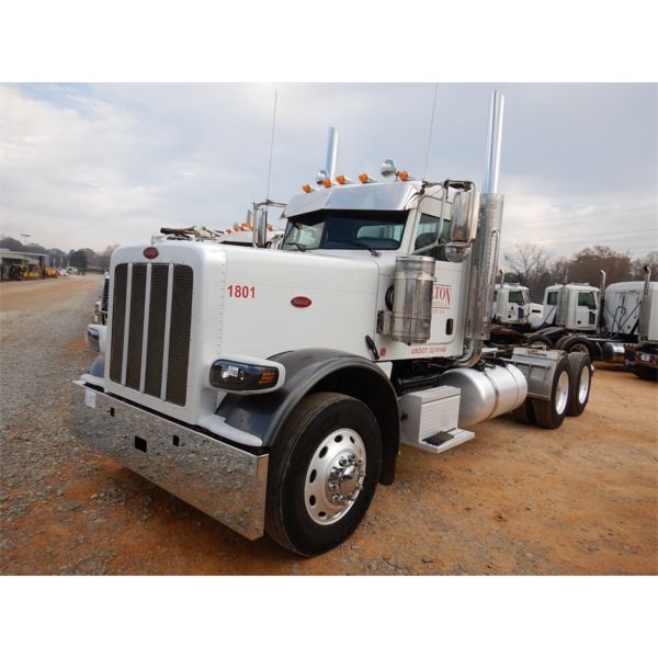 2018 PETERBILT 389 Day Cab Truck