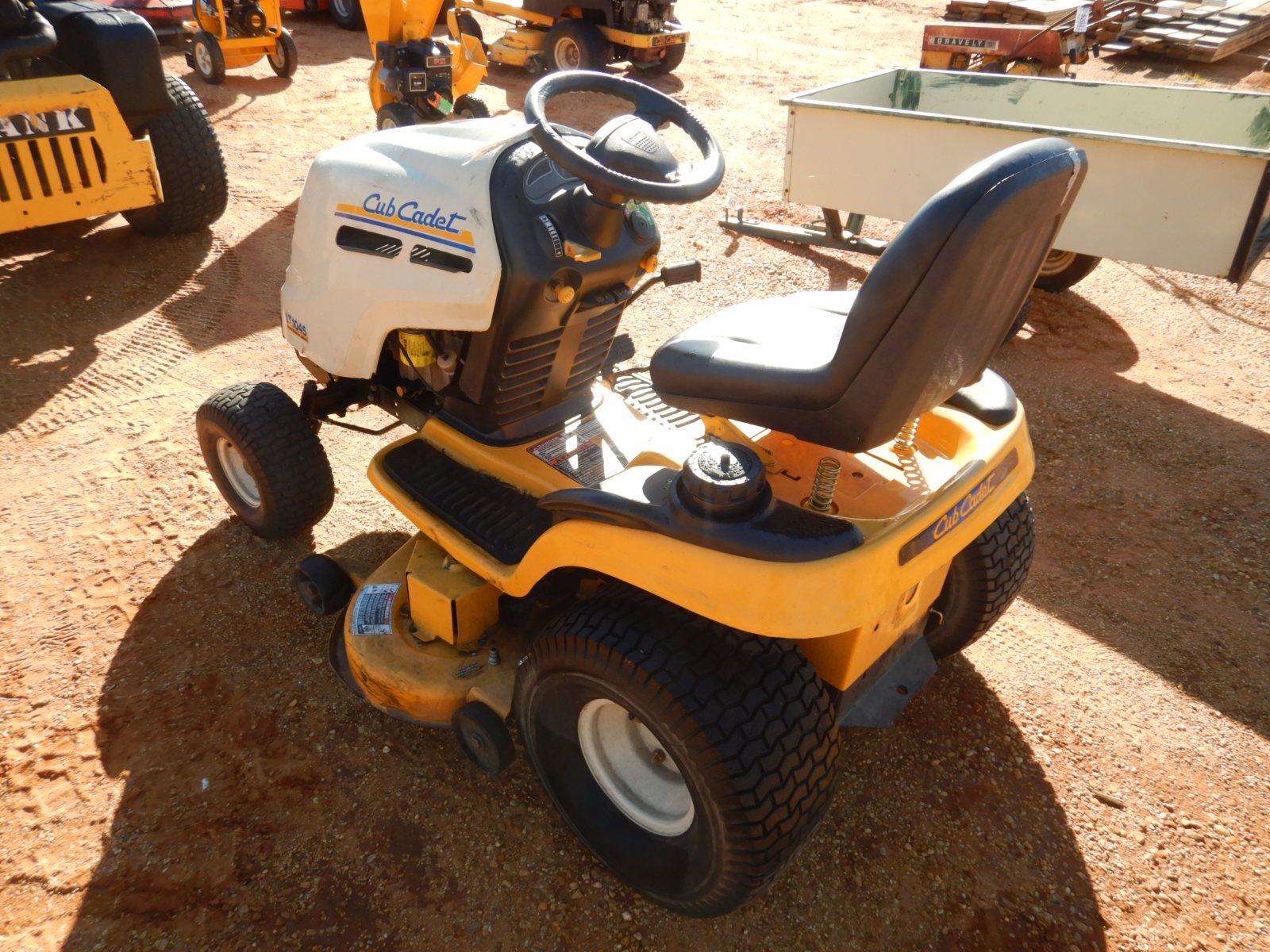 CUB CADET LT1045 Lawn Mower