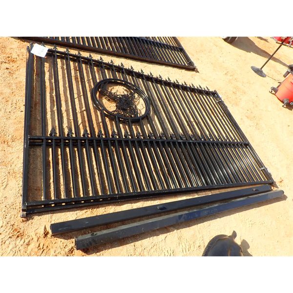 16' METAL GATE W/ DEER SCENE W/ POST (B-6)