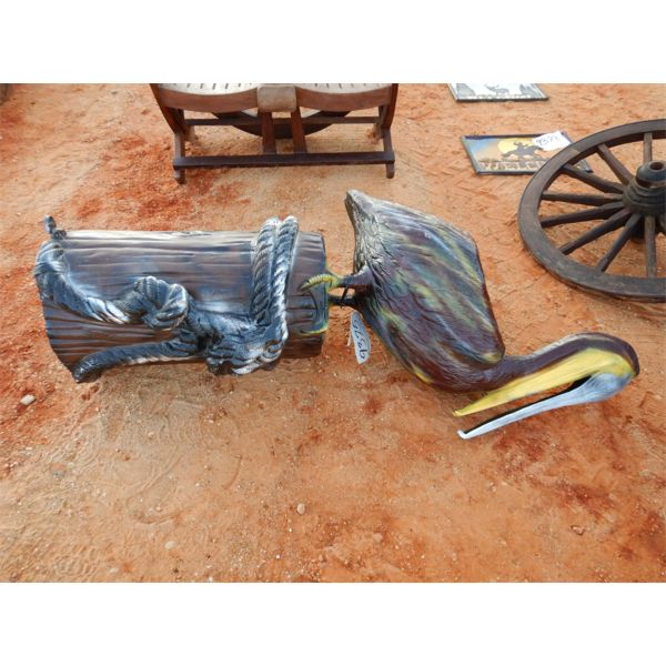 PELICAN ON A POST ALUMACAST (LAWN ART)