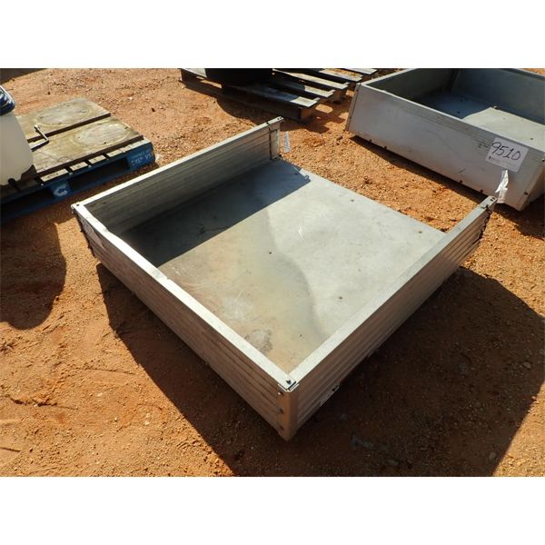 CLUB CAR GOLF CART BED (C-8)