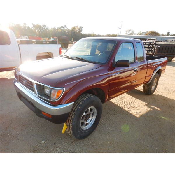 1996 TOYOTA TACOMA Pickup Truck