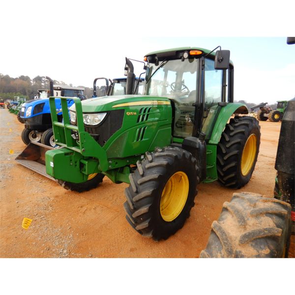 2015 JOHN DEERE 6105M Farm Tractor
