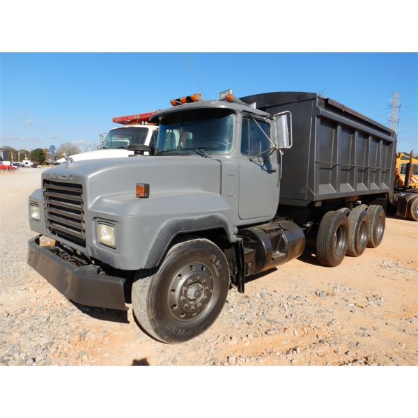 1994 MACK RD688S Dump Truck
