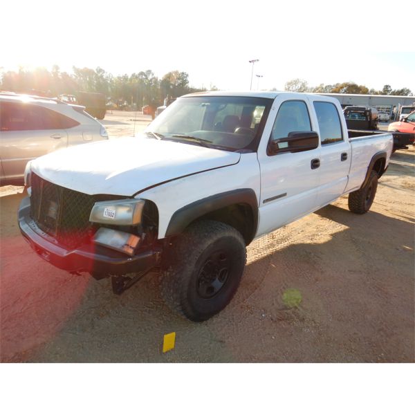 2006 GMC 2500 HD Pickup Truck
