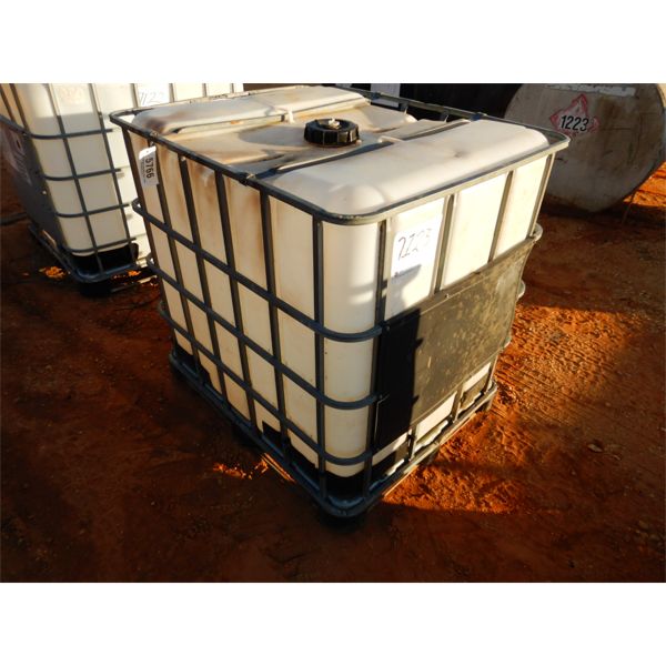275 GALLON CASE CONTAINER/PLASTIC TANK