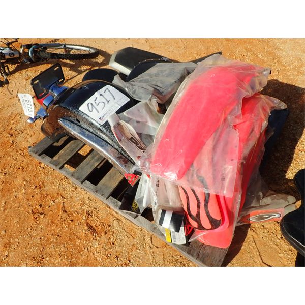 MISC MOTORCYCLE PARTS (FENDERS & SEATS)
