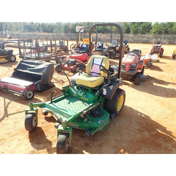 JOHN DEERE Z TRAK  Lawn Mower