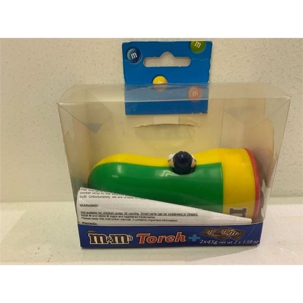 M& M FLASHLIGHT