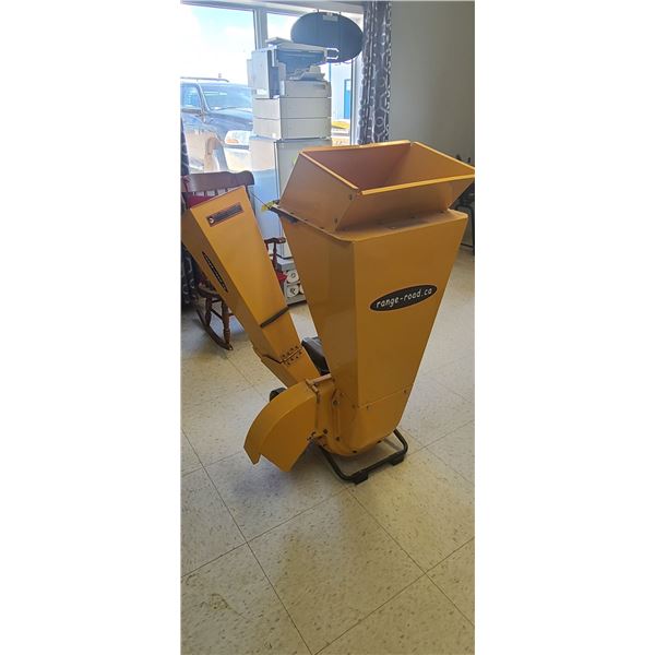 GAS POWER WOODCHIPPER NEW