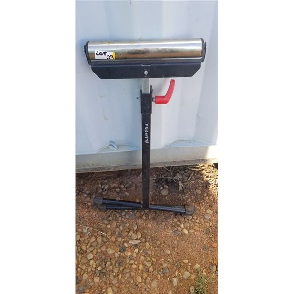 PAINT ROLLER STAND/WORK HORSE
