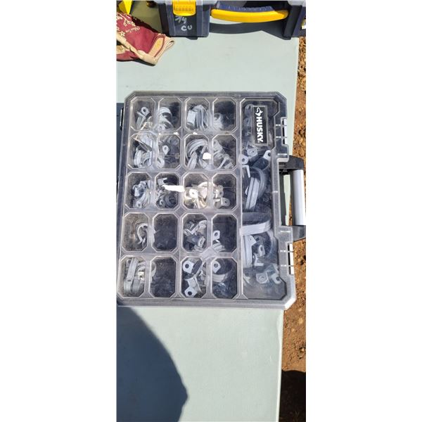 CASE WITH PLASTIC WIRE WALL FASTNERS 1/2"-2"