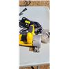 Image 5 : DEWALT TILE CUTTER