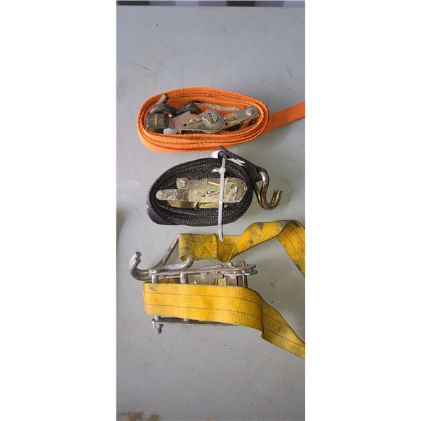 THREE RATCHET STRAPS ONE 1300LBS