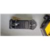 Image 6 : DEWALT LASER CHAULK LINE LEVELER MODEL DW087