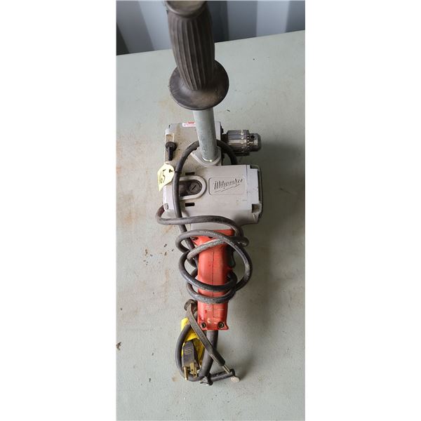 MILWAULKEE 1/2" (13mm) HD HOLE HAWG ANGLE DRILL MODEL #1675-1