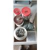 Image 1 : FLAT WITH ASSORTED METAL SCREWS