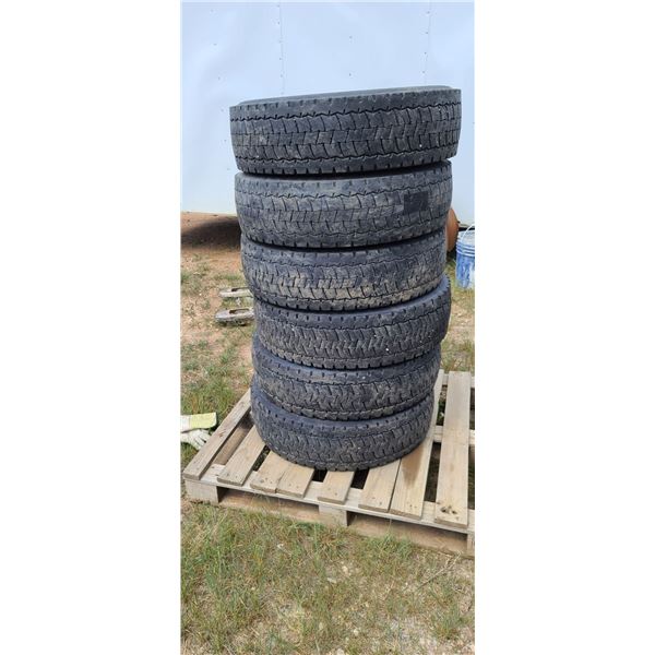 SIX CONTINENTAL HDR 225/70R19.5 TIRES