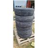 Image 9 : SIX CONTINENTAL HDR 225/70R19.5 TIRES
