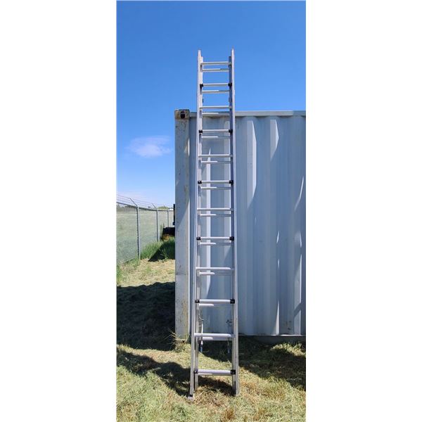 EXTENSION LADDER 24 FEET