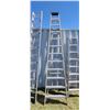 Image 2 : 12 FOOT FIBRE GLASS STEP LADDER FEATHERLITE