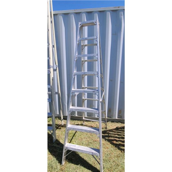 8 FOOT STEP LADDER