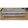 Image 1 : ALUMINUM TRUCK TOOL BOX 18 X 18 X 57 INCH