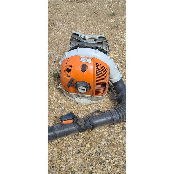 STIHL LEAF BLOWER BR600